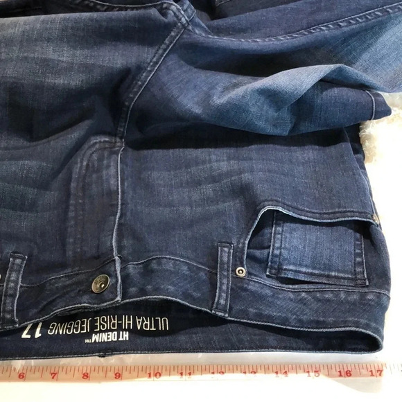 🌸NEW🌸 HOT TOPIC Ultra Hi-Rise Crop Jegging - Picture 9 of 10